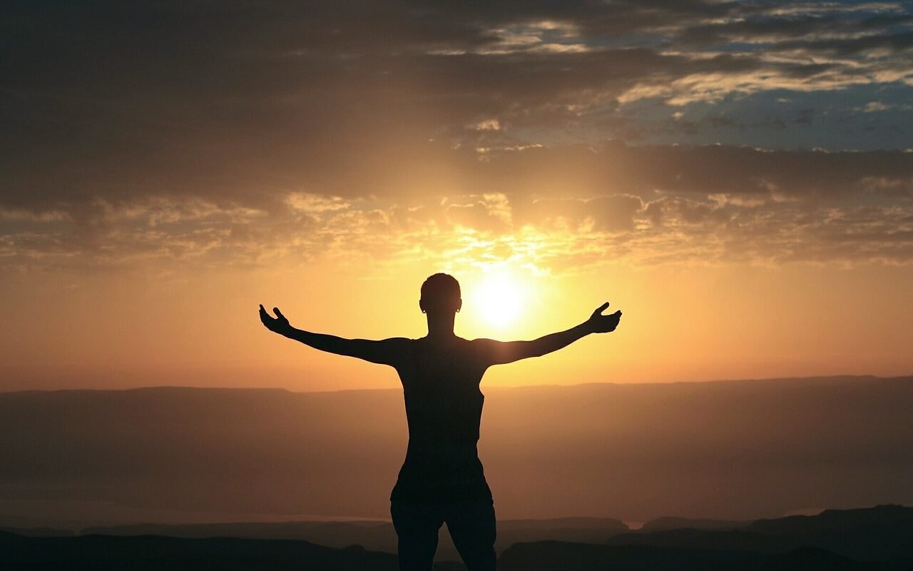 तनाव कम करने के प्राकृतिक तरीके: मानसिक शांति पाने के सरल उपाय